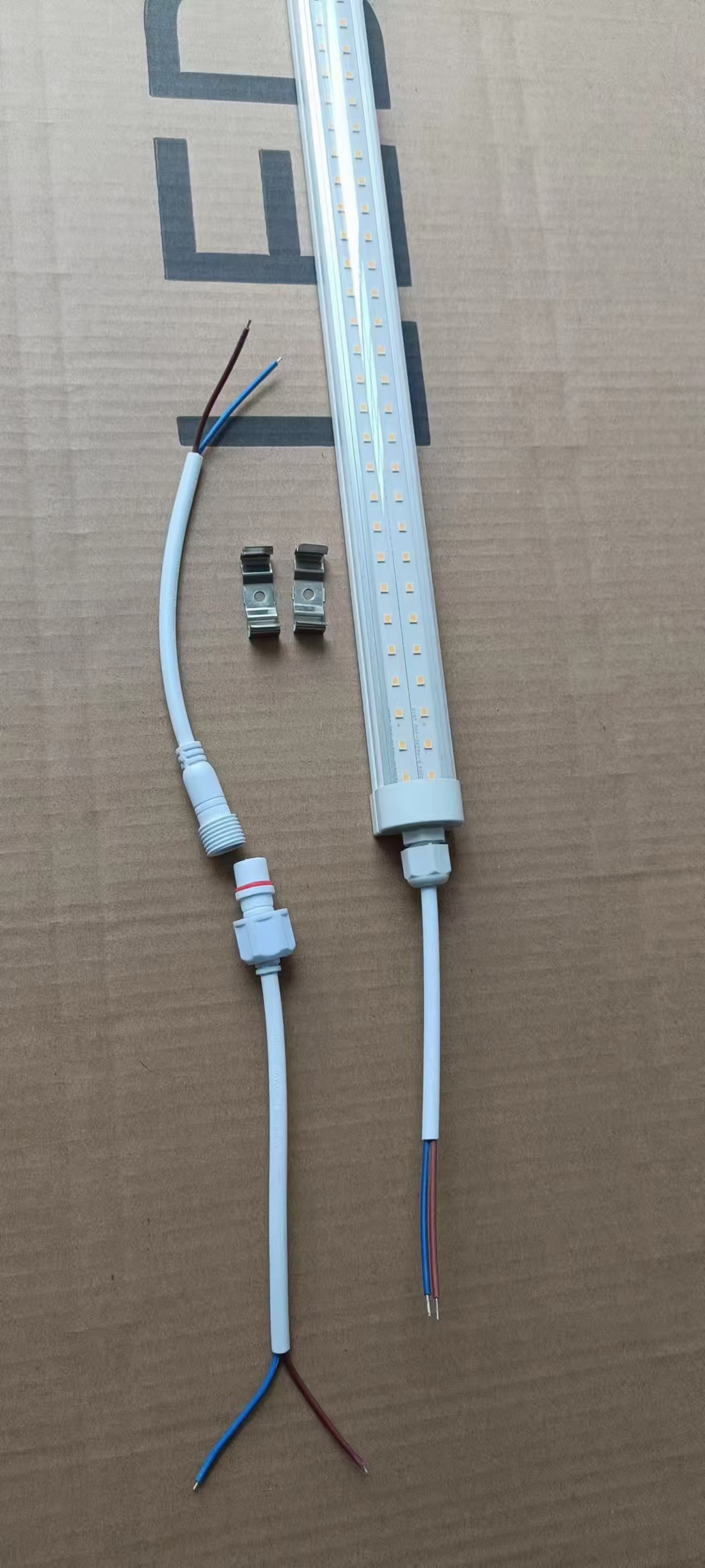 涓浣撳寲闃叉按led鐏鍙岀伅鏉?jpg